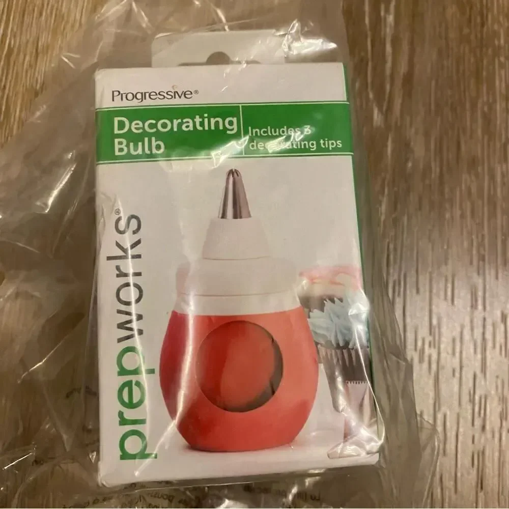 Prepworks by Progressive 4-Piece Frosting Bulb+3 Decorating tips cucake Kit NEW
